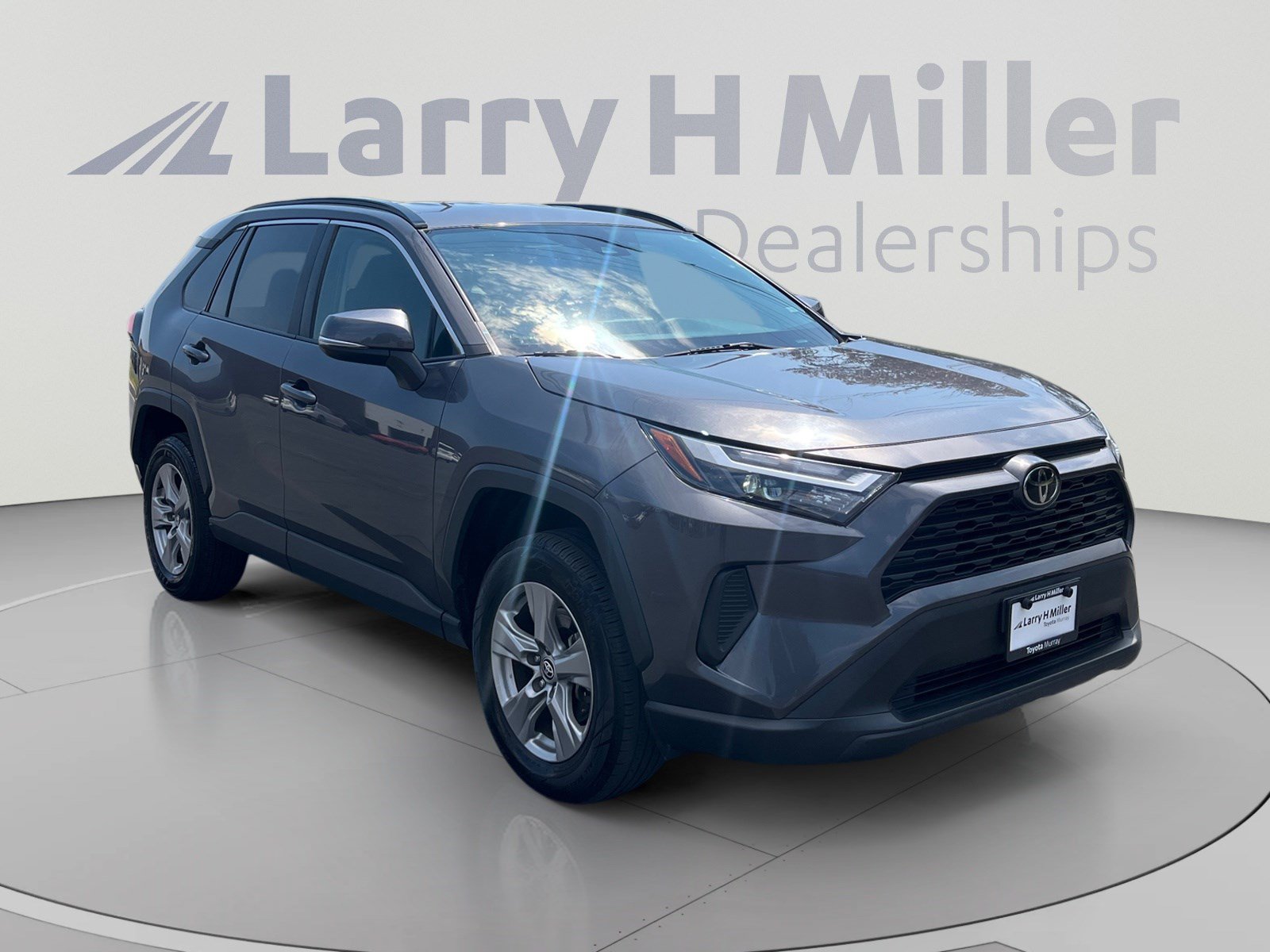 Used 2024 Toyota RAV4 XLE AWD/4WD image 7