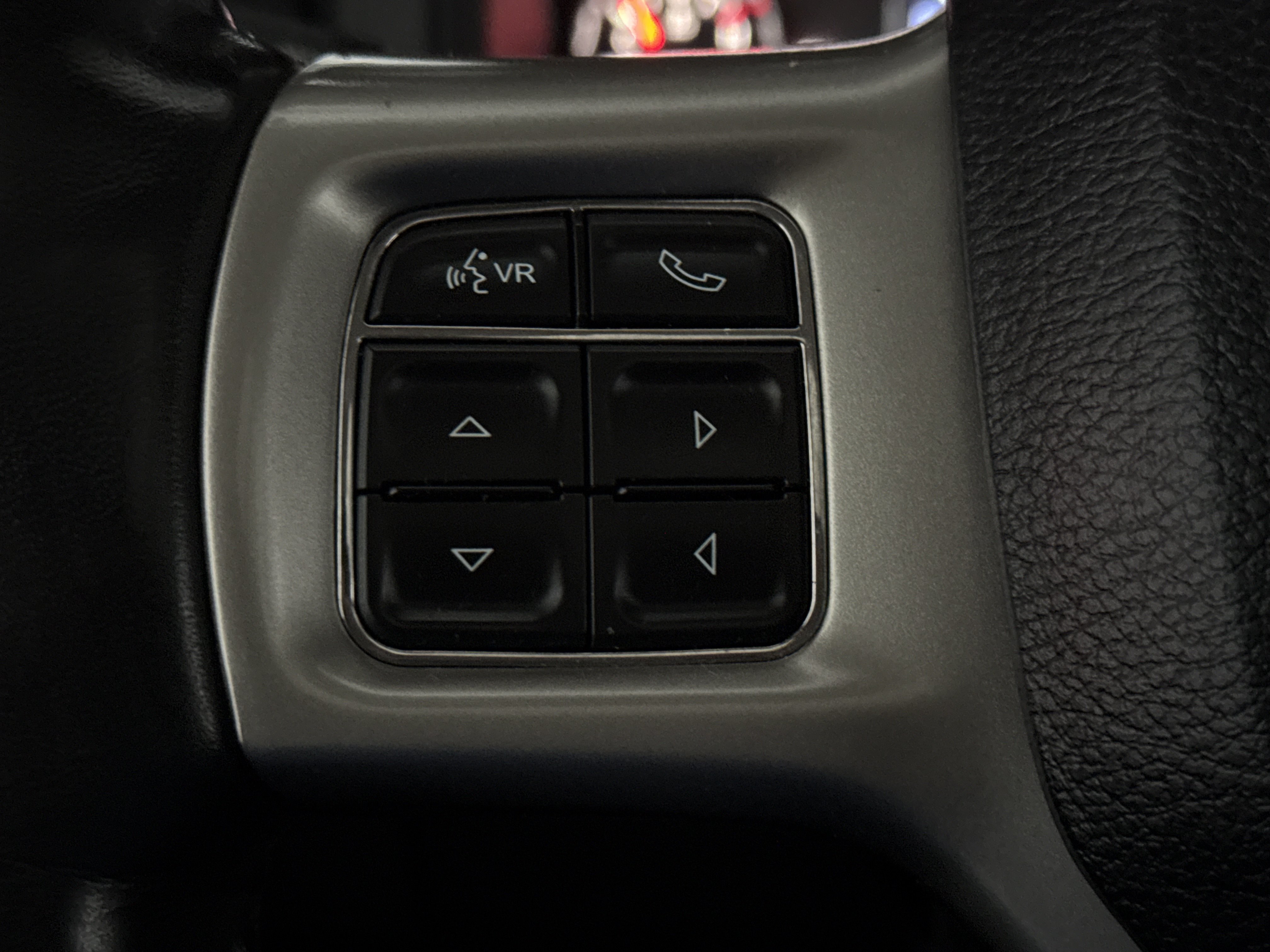 Used 2014 RAM 1500 Laramie AWD/4WD image 19