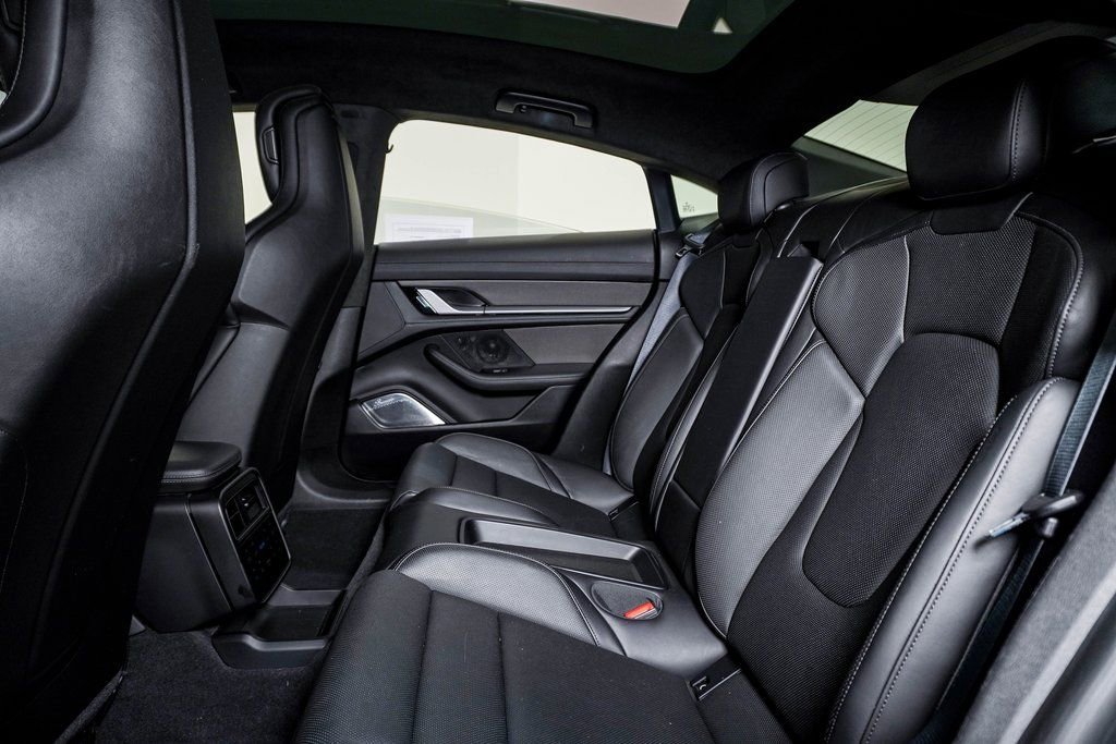 Used 2020 Porsche Taycan Turbo S image 18