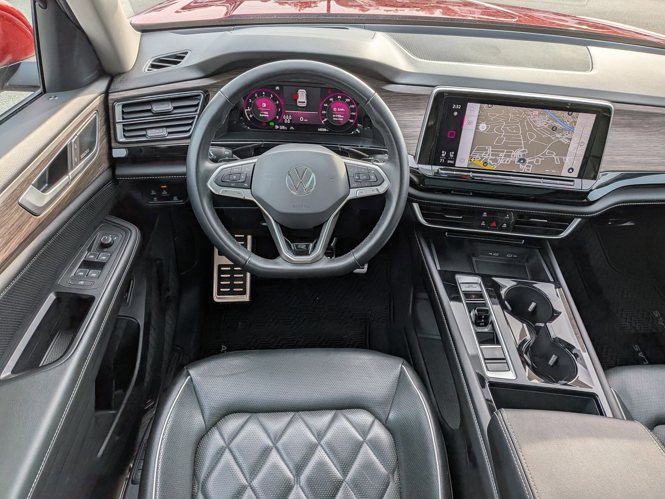Used 2024 Volkswagen Atlas SEL Premium R-Line image 34