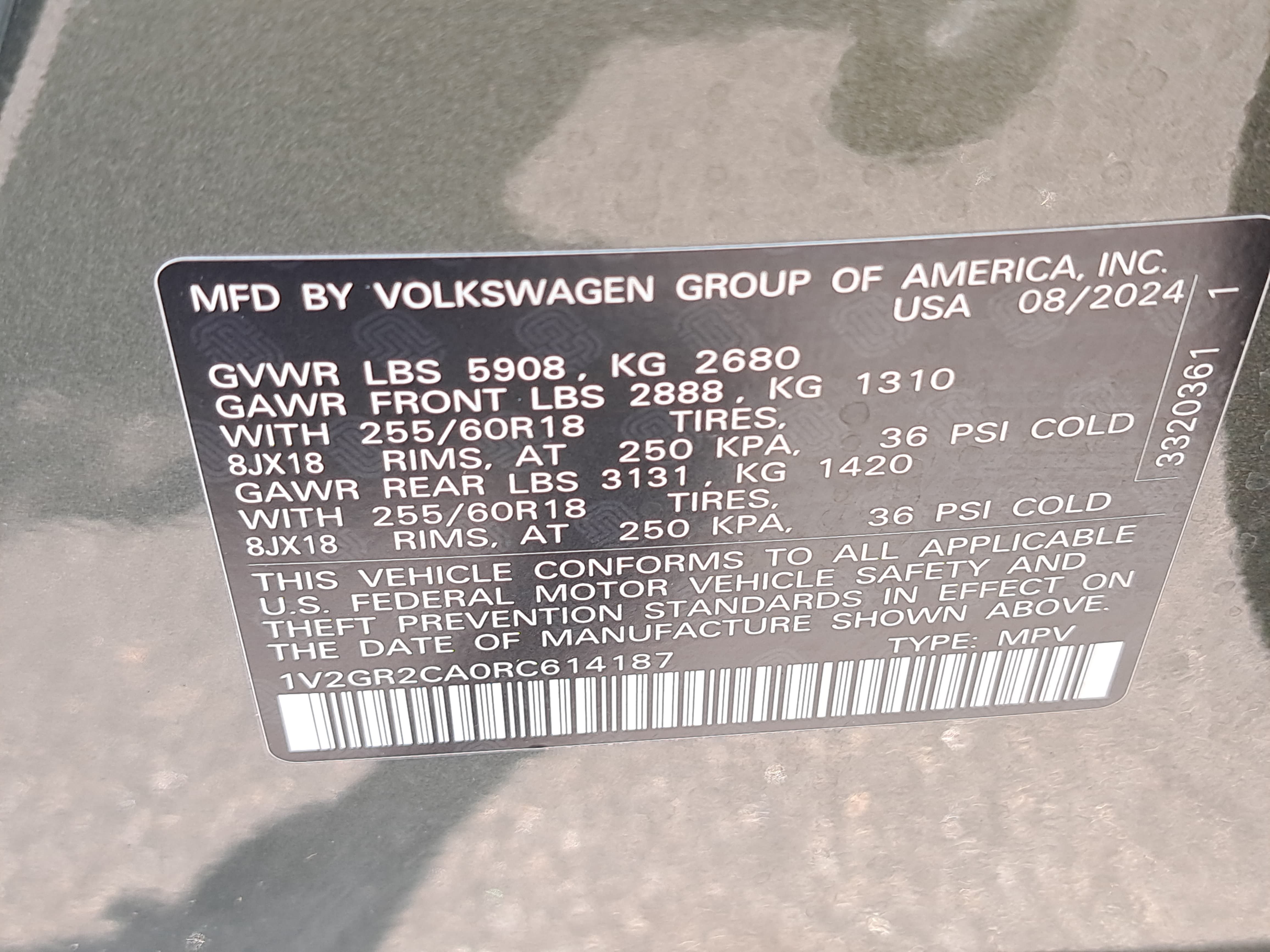 Used 2024 Volkswagen Atlas Peak Edition SEL AWD/4WD image 35