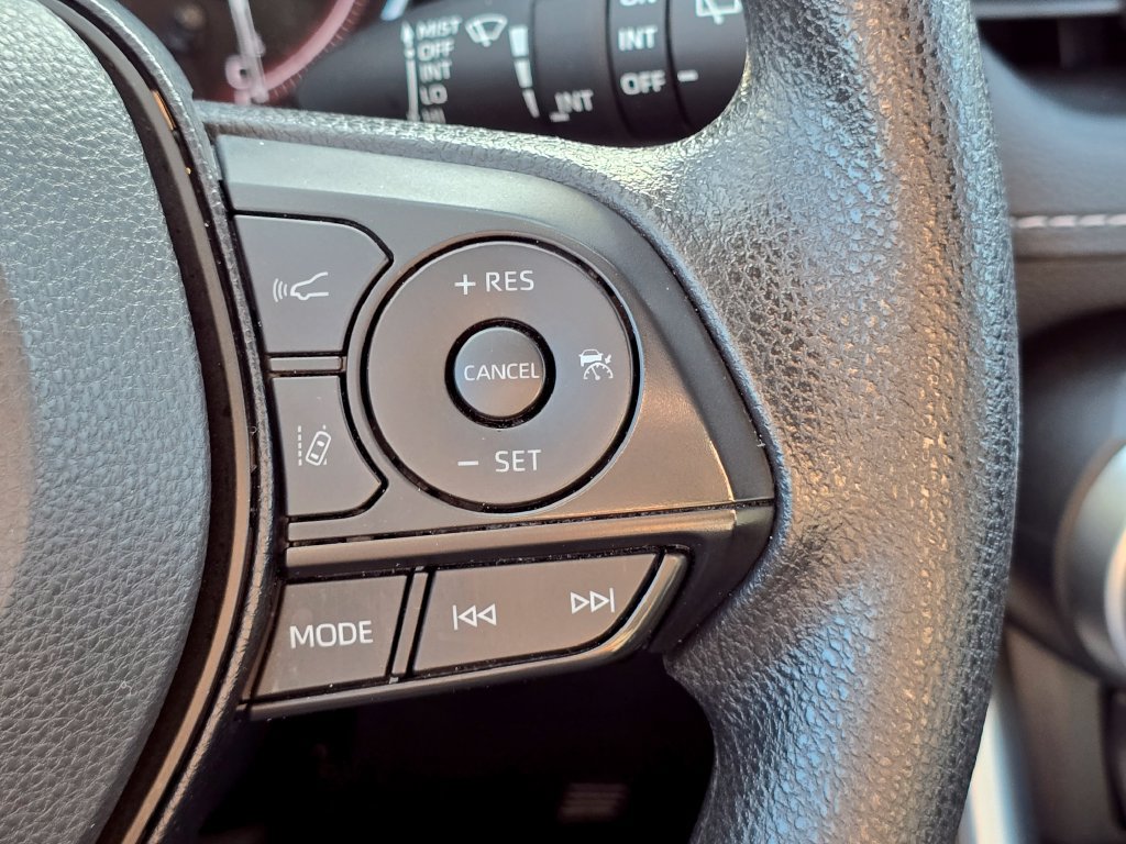 Certified 2025 Toyota RAV4 XLE AWD/4WD image 29