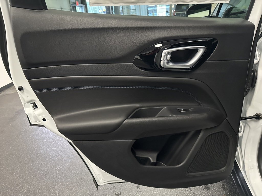 New 2026 Jeep Compass Latitude image 27