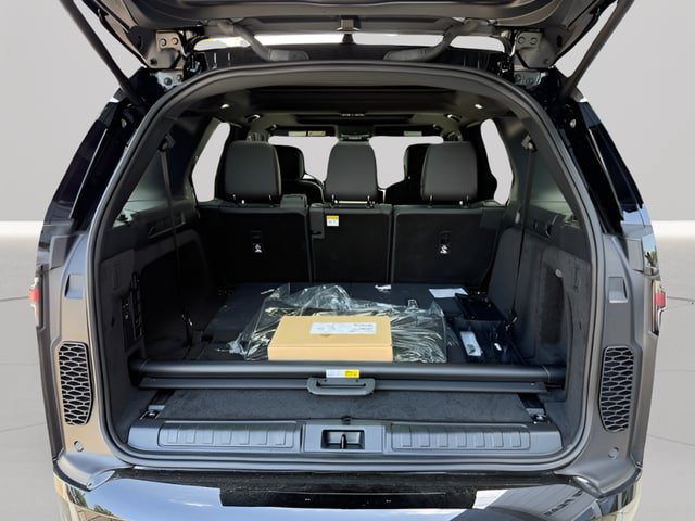 New 2026 Land Rover Discovery Dynamic SE AWD/4WD image 30
