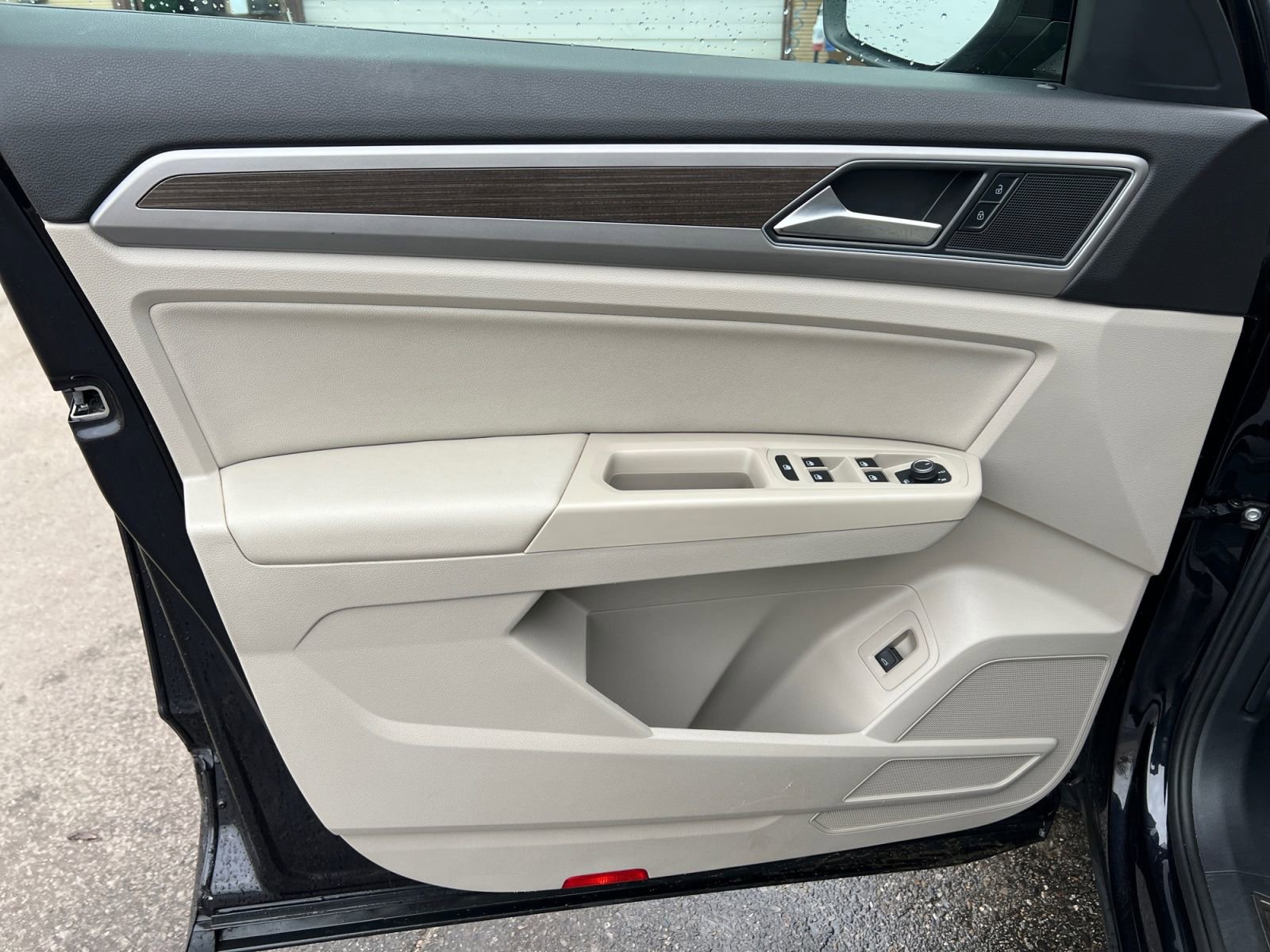 Used 2019 Volkswagen Atlas SEL R-Line image 19