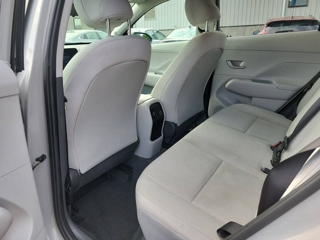 Used 2024 Hyundai Kona SEL AWD/4WD image 16