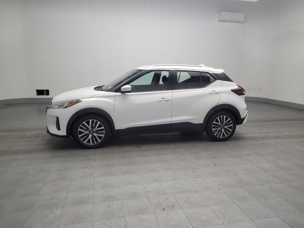 Used 2021 Nissan Kicks SV image 2