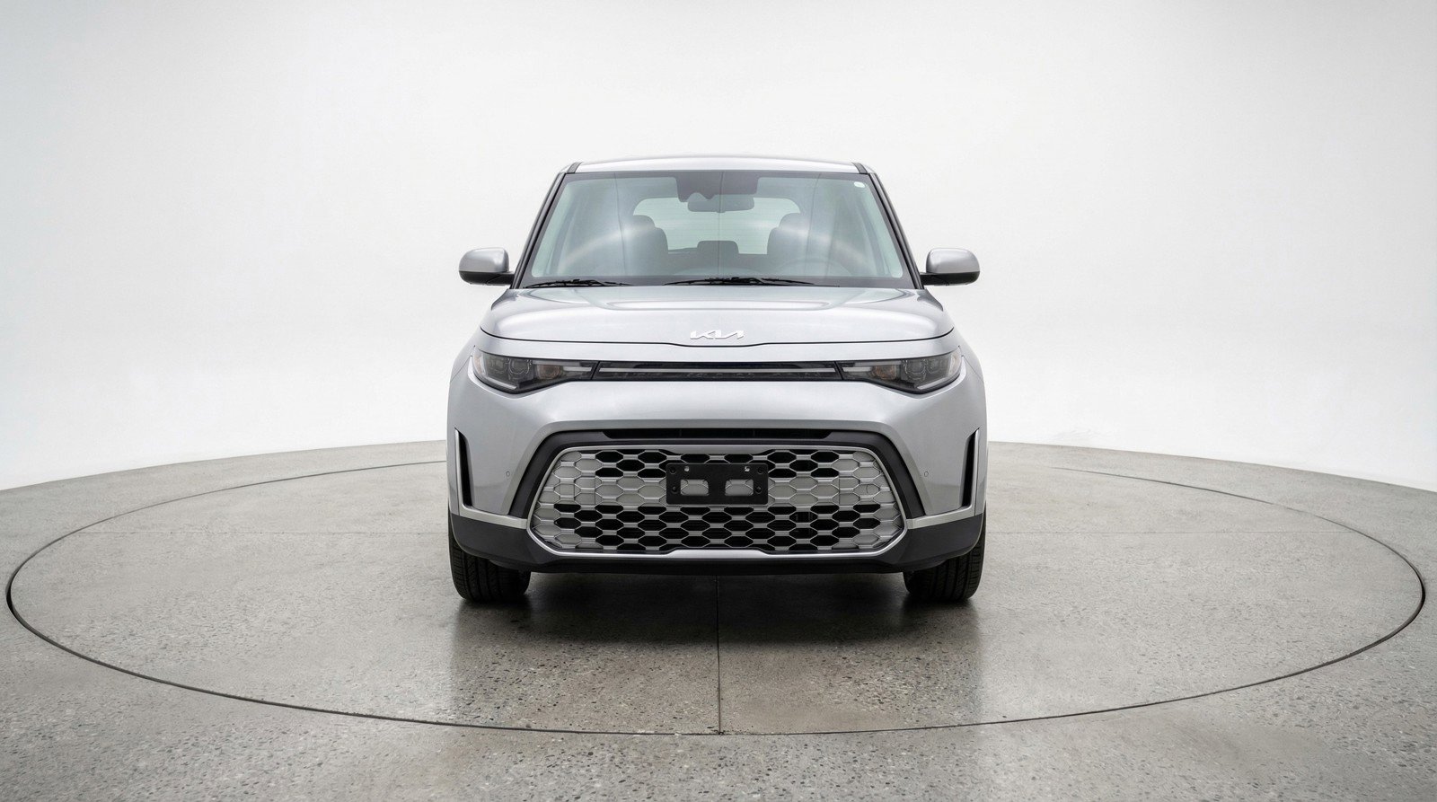 Used 2025 Kia Soul LX w/ LX Technology Package image 2