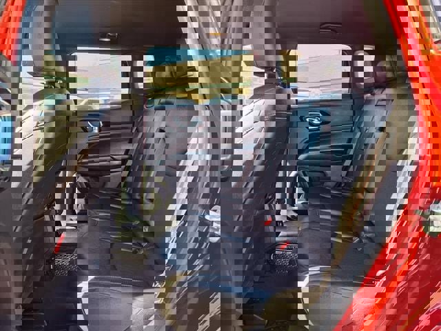 Used 2025 Jeep Compass Trailhawk image 13