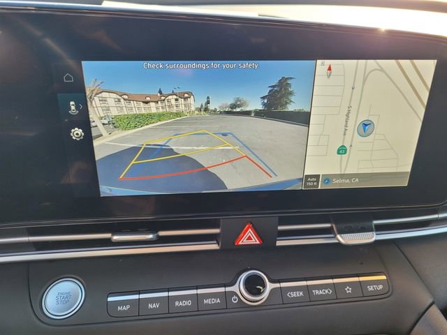 Used 2025 Hyundai Elantra SEL image 20