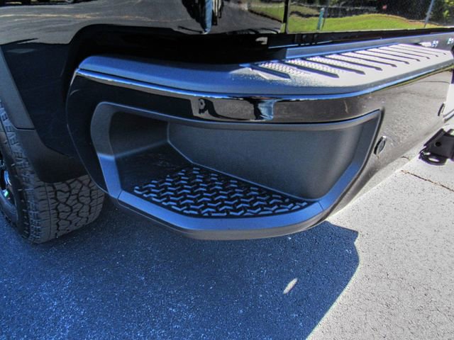 New 2026 GMC Sierra 2500 AT4 w/ AT4 Premium Plus Package image 9