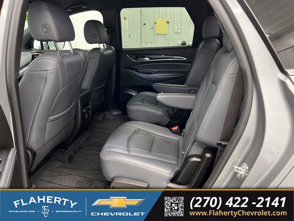 Used 2023 Buick Enclave Essence FWD image 11