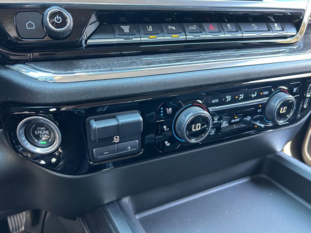 Used 2024 Chevrolet Silverado 3500 LTZ w/ LTZ Convenience Package image 40