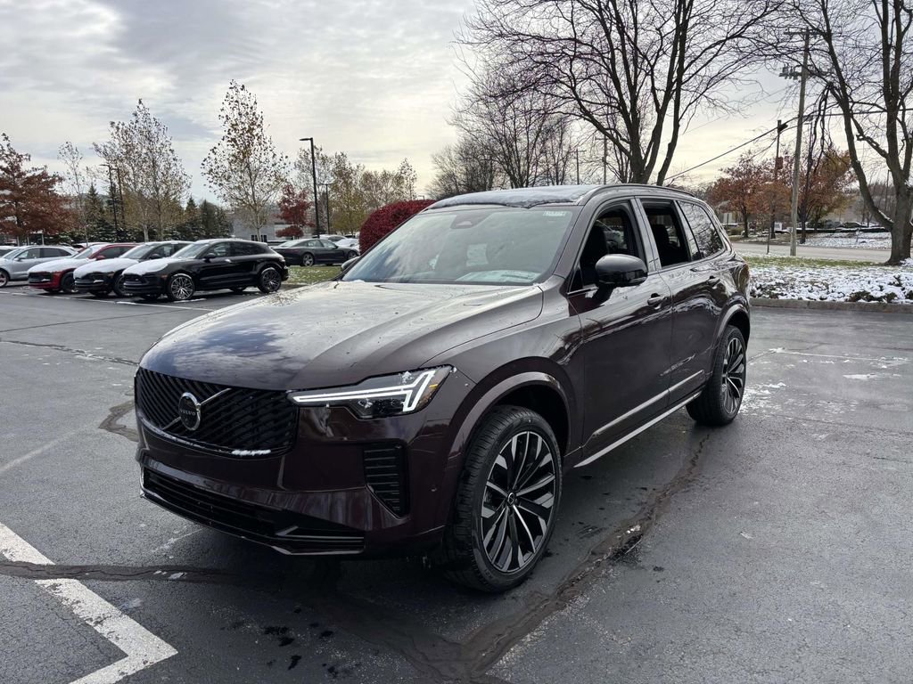 New 2026 Volvo XC90 B6 Ultra w/ Protection Package Premier image 3