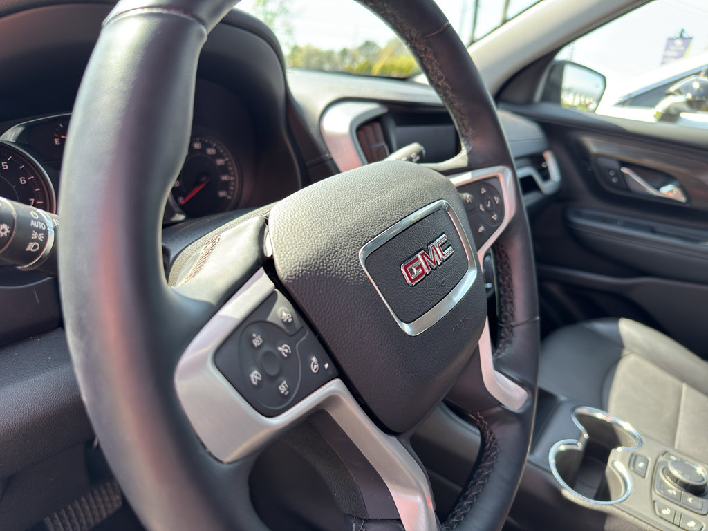Used 2024 GMC Terrain SLT w/ Tech Package image 10