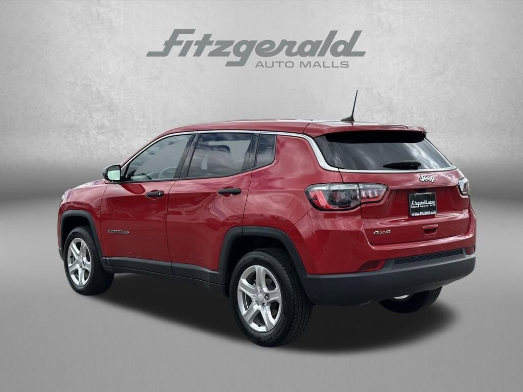 Used 2023 Jeep Compass Sport image 7