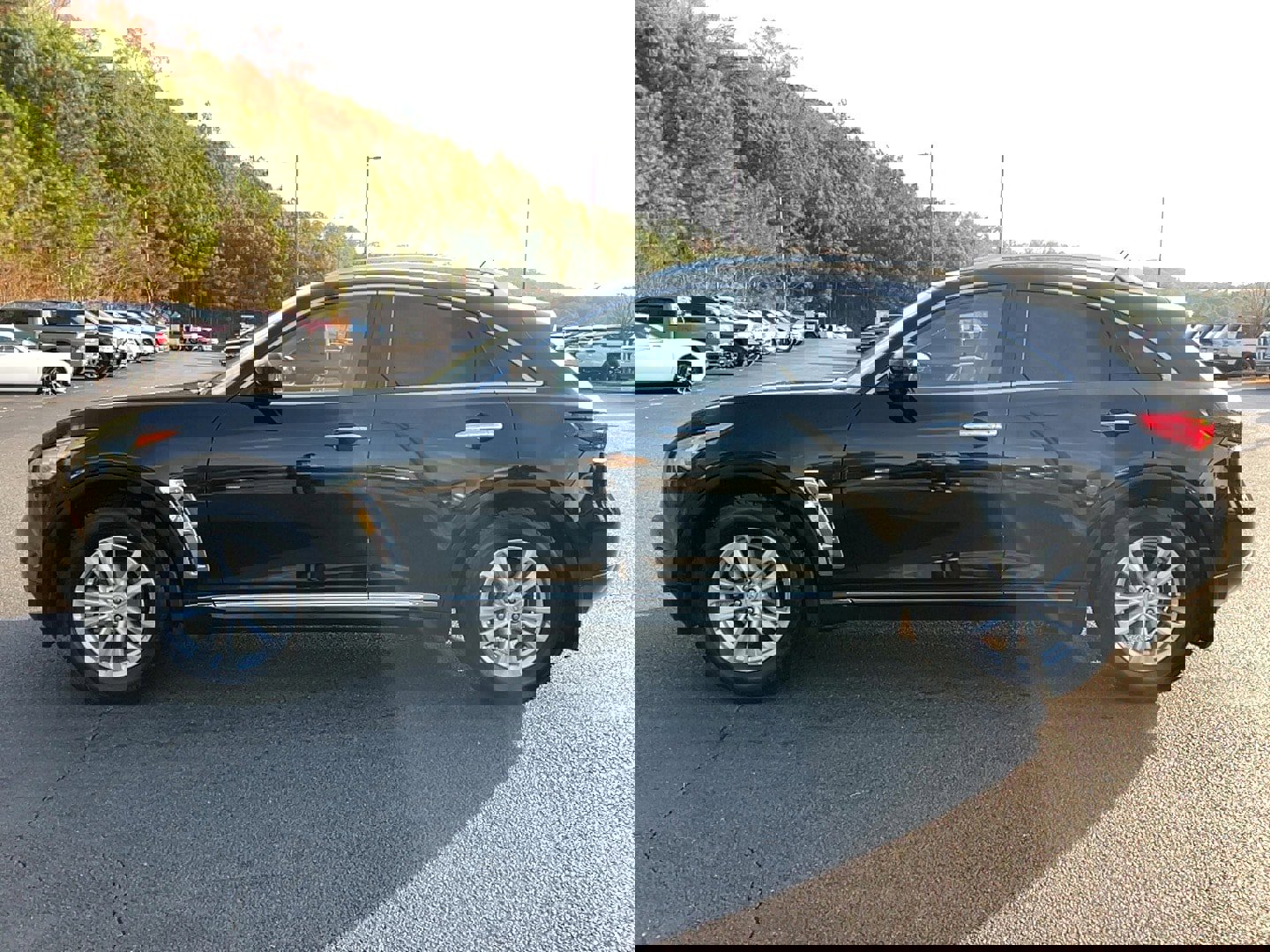 Used 2013 INFINITI FX37 AWD w/ Premium Pkg image 8