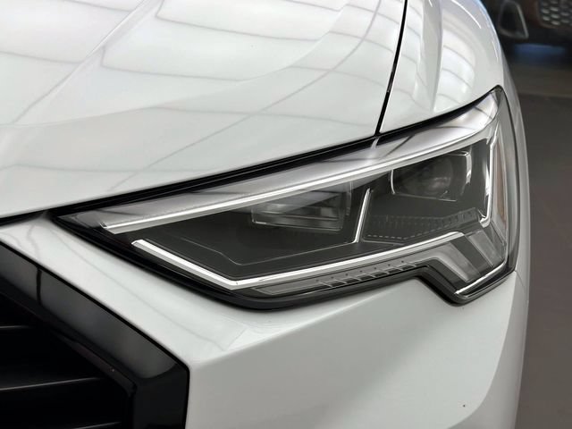 Used 2025 Audi Q3 2.0T Premium w/ Convenience Package AWD/4WD image 8
