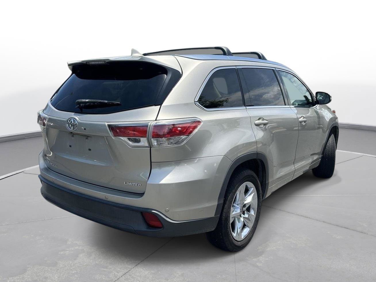 Used 2015 Toyota Highlander Limited FWD image 6