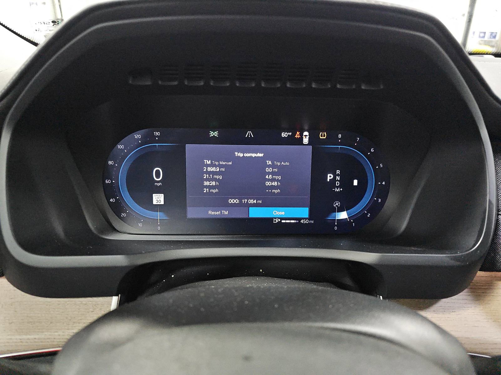 Used 2025 Volvo XC90 B6 Plus image 10