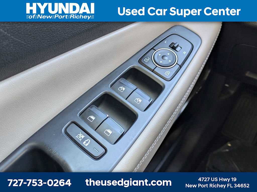 Used 2019 Hyundai Santa Fe FWD image 34
