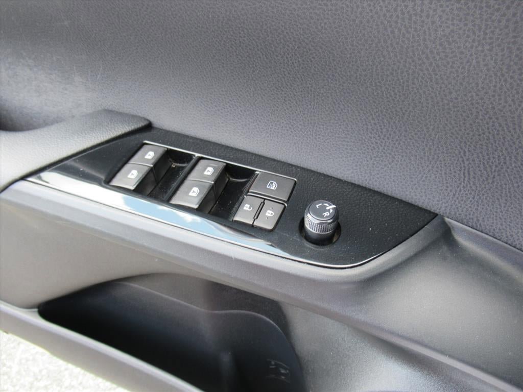 Used 2017 Toyota Prius Four w/ Advanced Technology Package FWD image 18