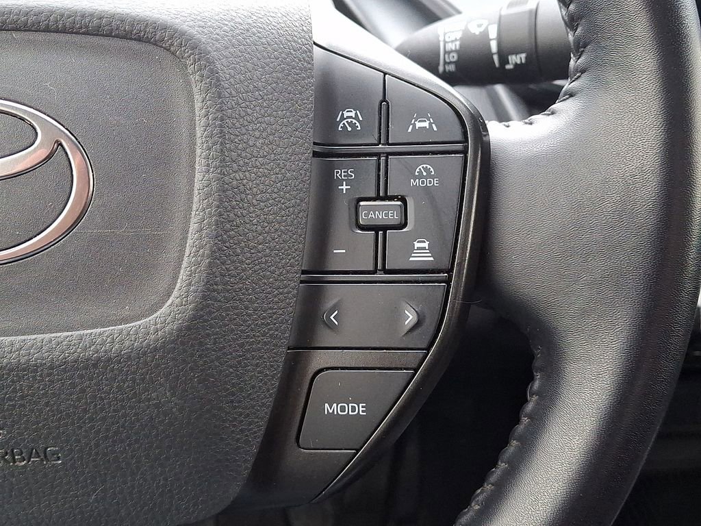 Used 2023 Toyota Prius LE image 22