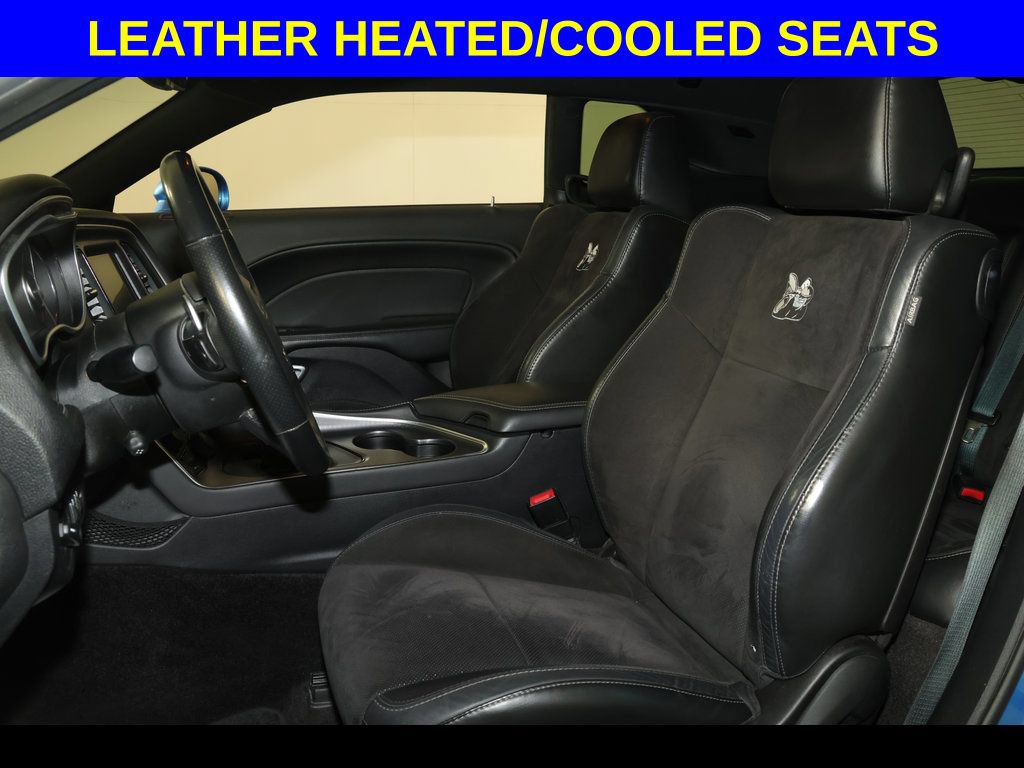 Used 2016 Dodge Challenger R/T Scat Pack w/ Leather Interior Group RWD image 5