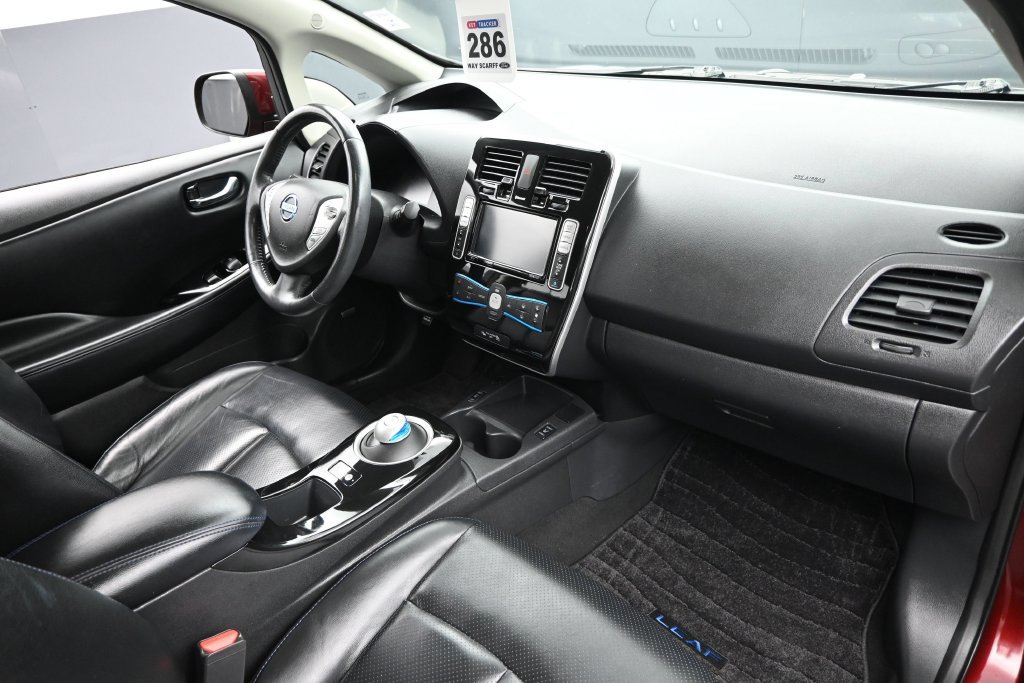 Used 2016 Nissan Leaf SL w/ Premium Package FWD image 23