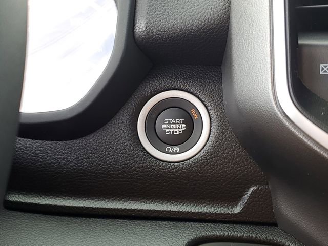 New 2026 RAM 1500 4x4 Crew Cab image 9