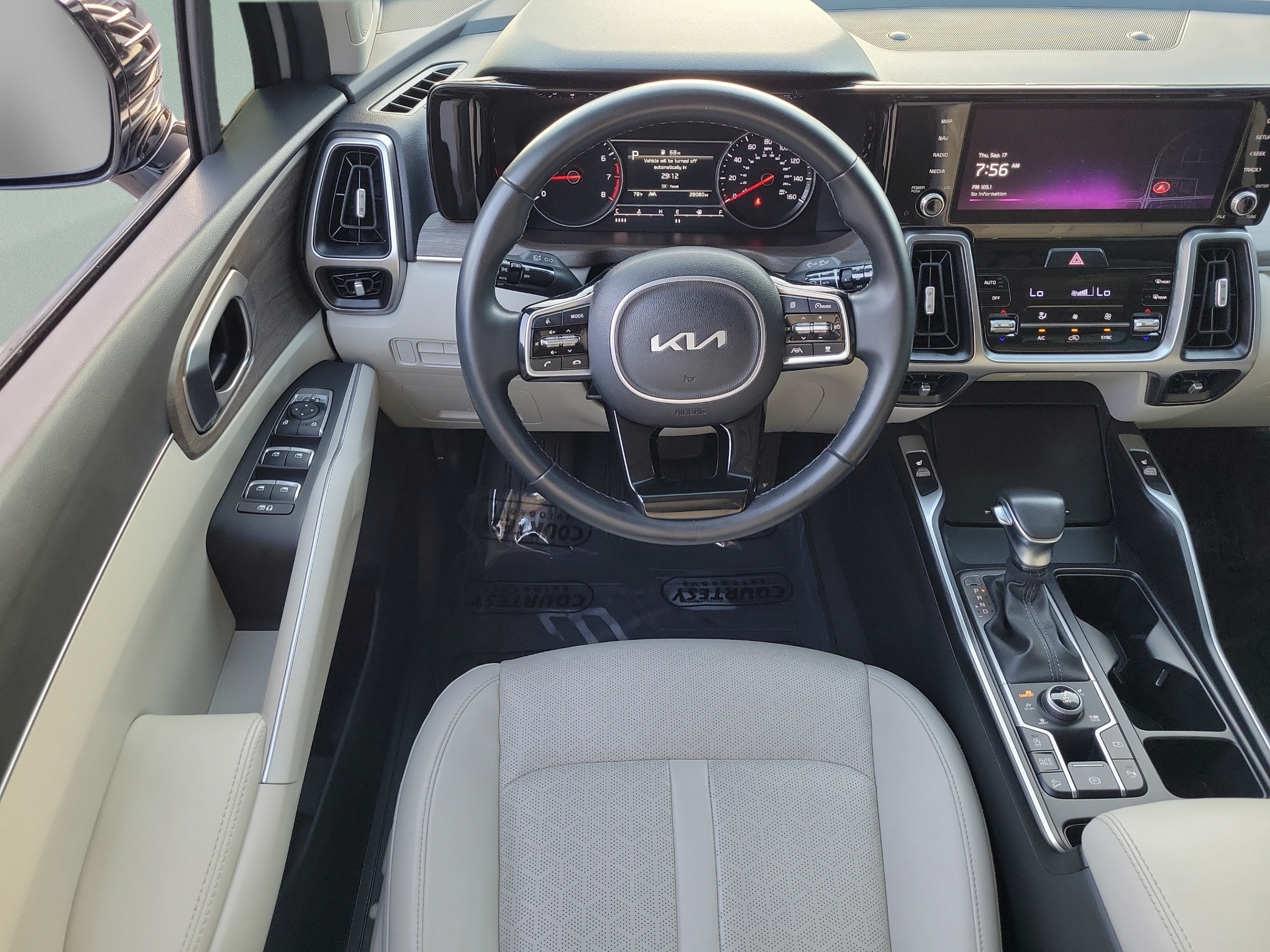 Certified 2023 Kia Sorento X-Line EX AWD/4WD image 9