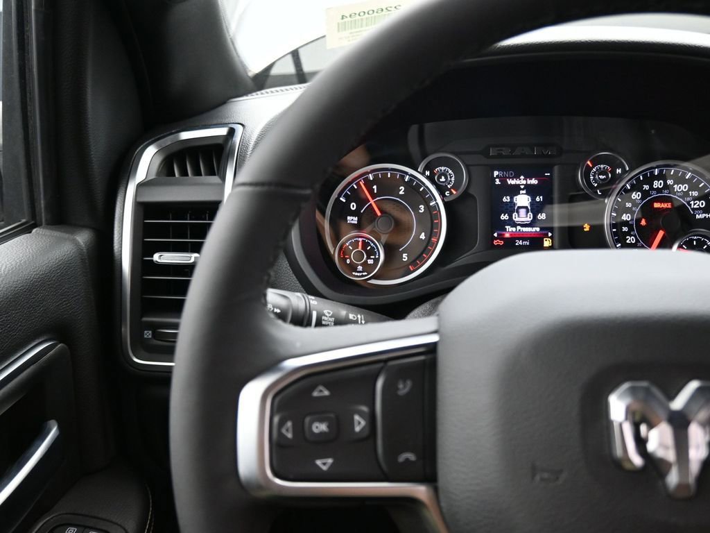 New 2026 RAM 2500 Big Horn AWD/4WD image 18