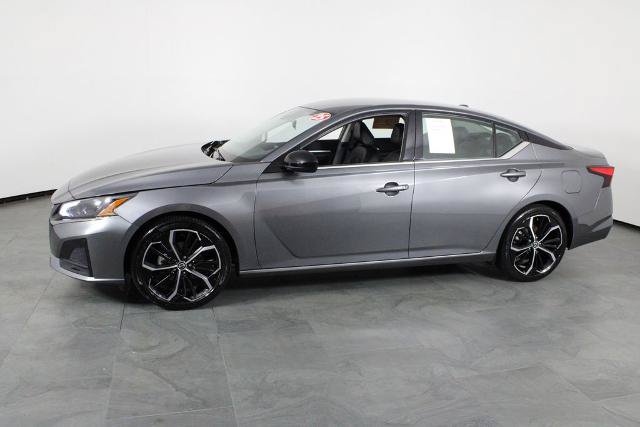 Certified 2025 Nissan Altima 2.5 SR FWD image 14