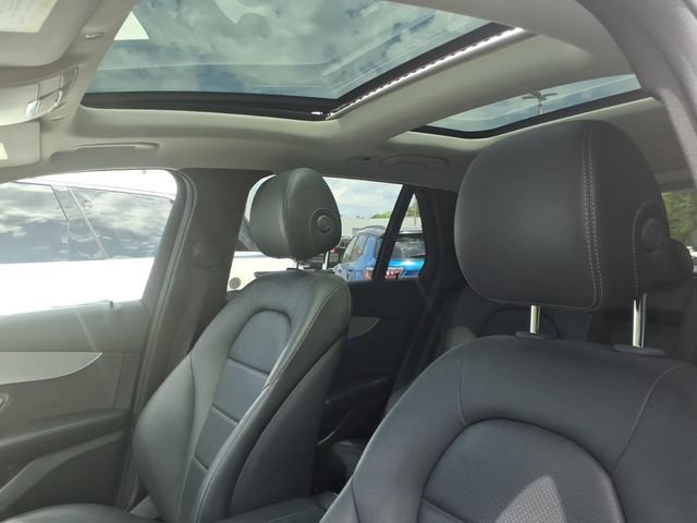 Used 2021 Mercedes-Benz GLC 300 w/ Premium Package image 15