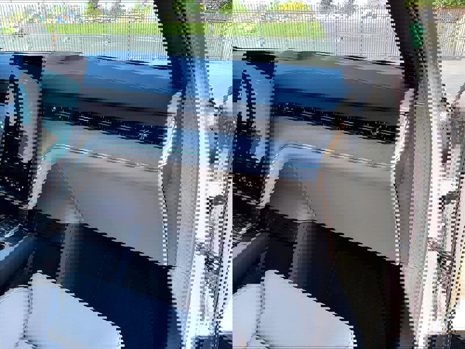 New 2026 Volvo EX90 Plus image 29