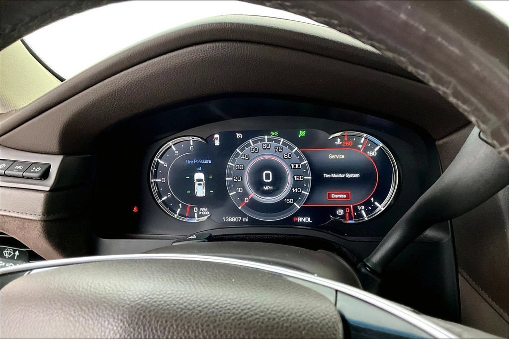 Used 2017 Cadillac Escalade Luxury AWD/4WD image 27