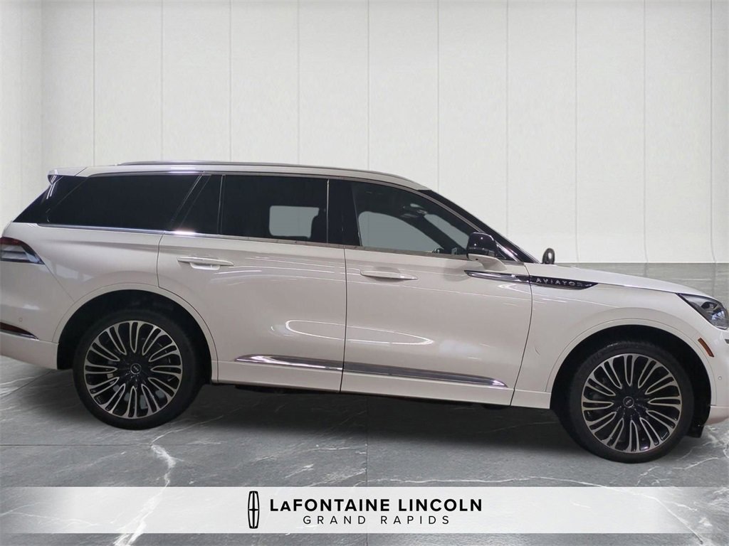 Certified 2023 Lincoln Aviator Black Label w/ Dynamic Handling Package image 6