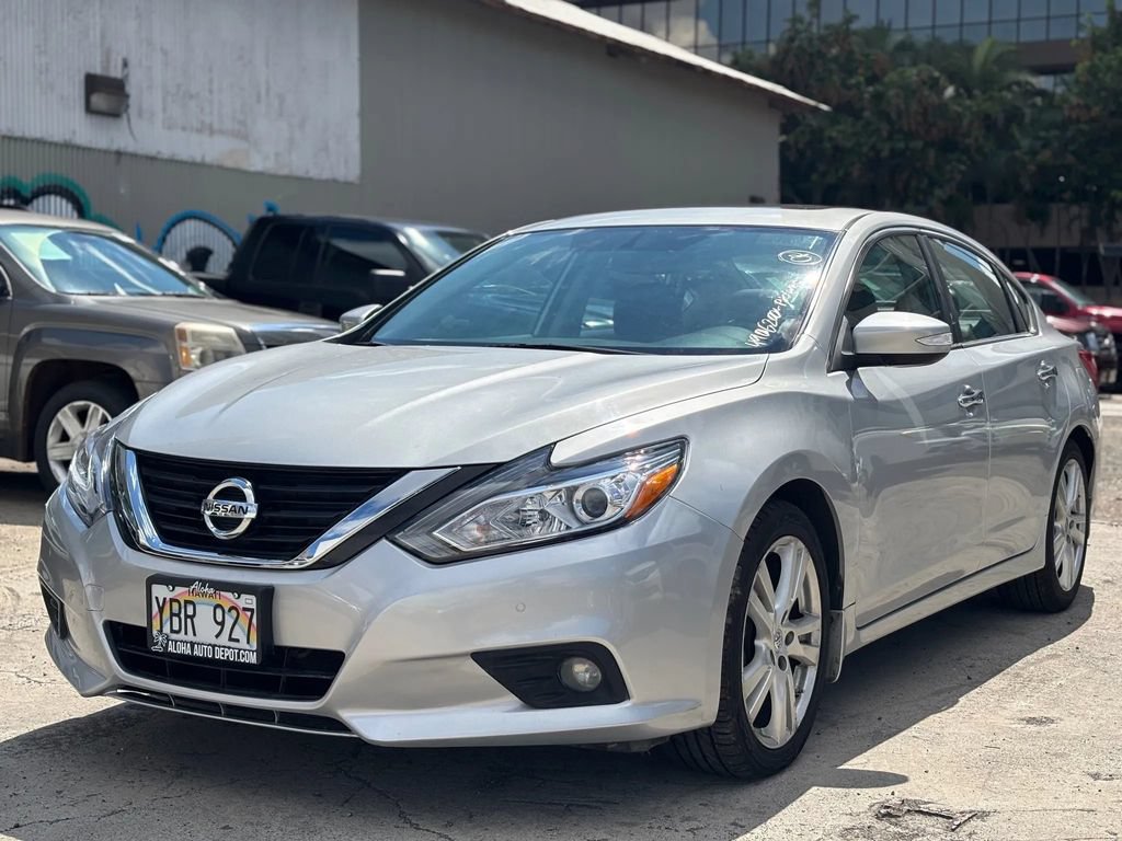 Used 2016 Nissan Altima 3.5 SL w/ 3.5 Technology Package