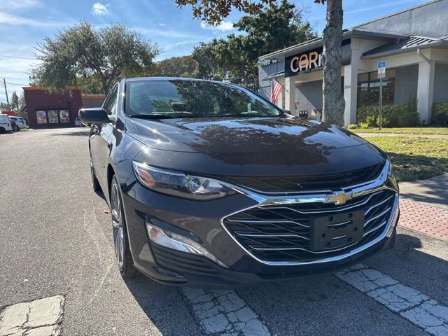 Used 2023 Chevrolet Malibu LT FWD image 2