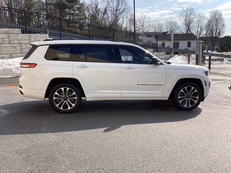 Used 2021 Jeep Grand Cherokee L Overland w/ Luxury Tech Group IV image 9