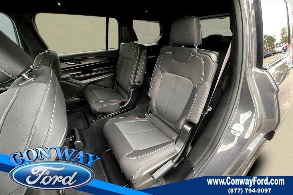 Used 2025 Jeep Grand Cherokee L Laredo w/ Luxury Tech Group I image 24