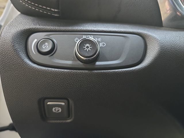 Used 2023 Chevrolet Blazer LT w/ Midnight/Sport Edition image 27