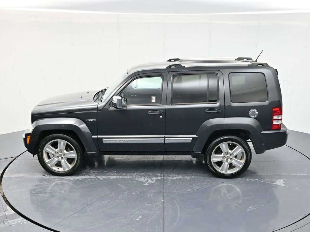 Used 2011 Jeep Liberty Sport image 40
