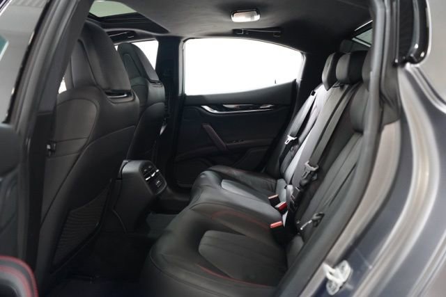 Used 2020 Maserati Ghibli S GranSport Q4 image 32