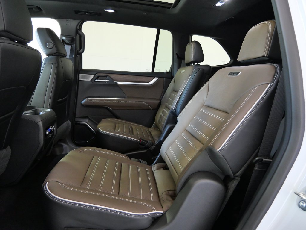 New 2027 GMC Acadia Denali Ultimate AWD/4WD image 14