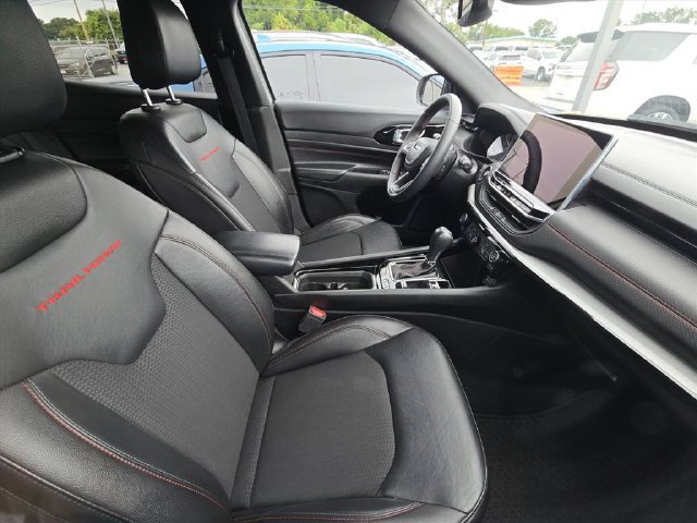 Used 2025 Jeep Compass Trailhawk AWD/4WD image 21