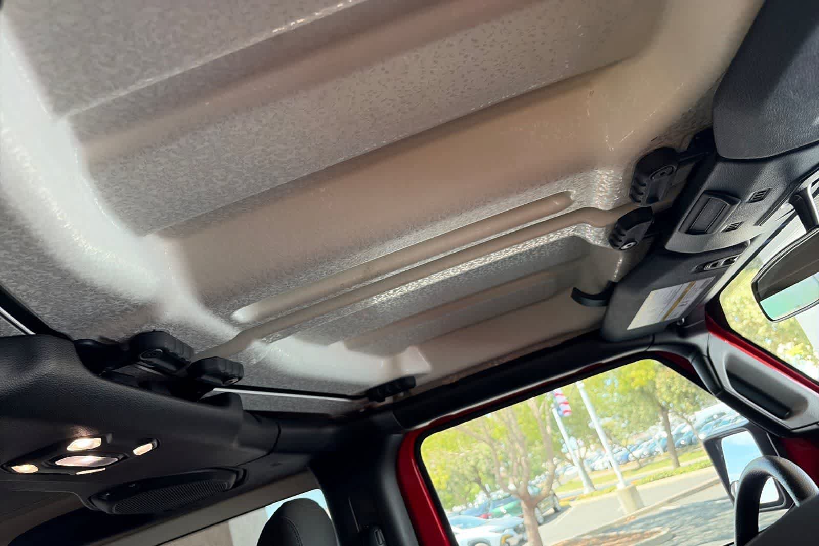 Used 2021 Jeep Wrangler Sport AWD/4WD image 17