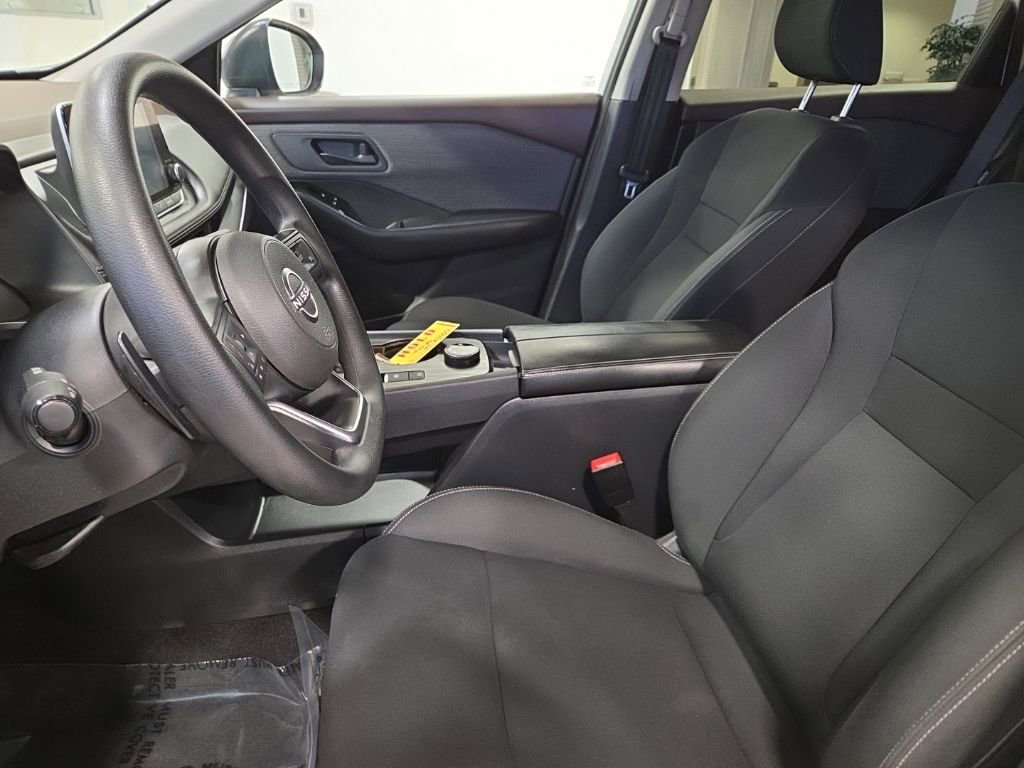 Used 2023 Nissan Rogue S image 12