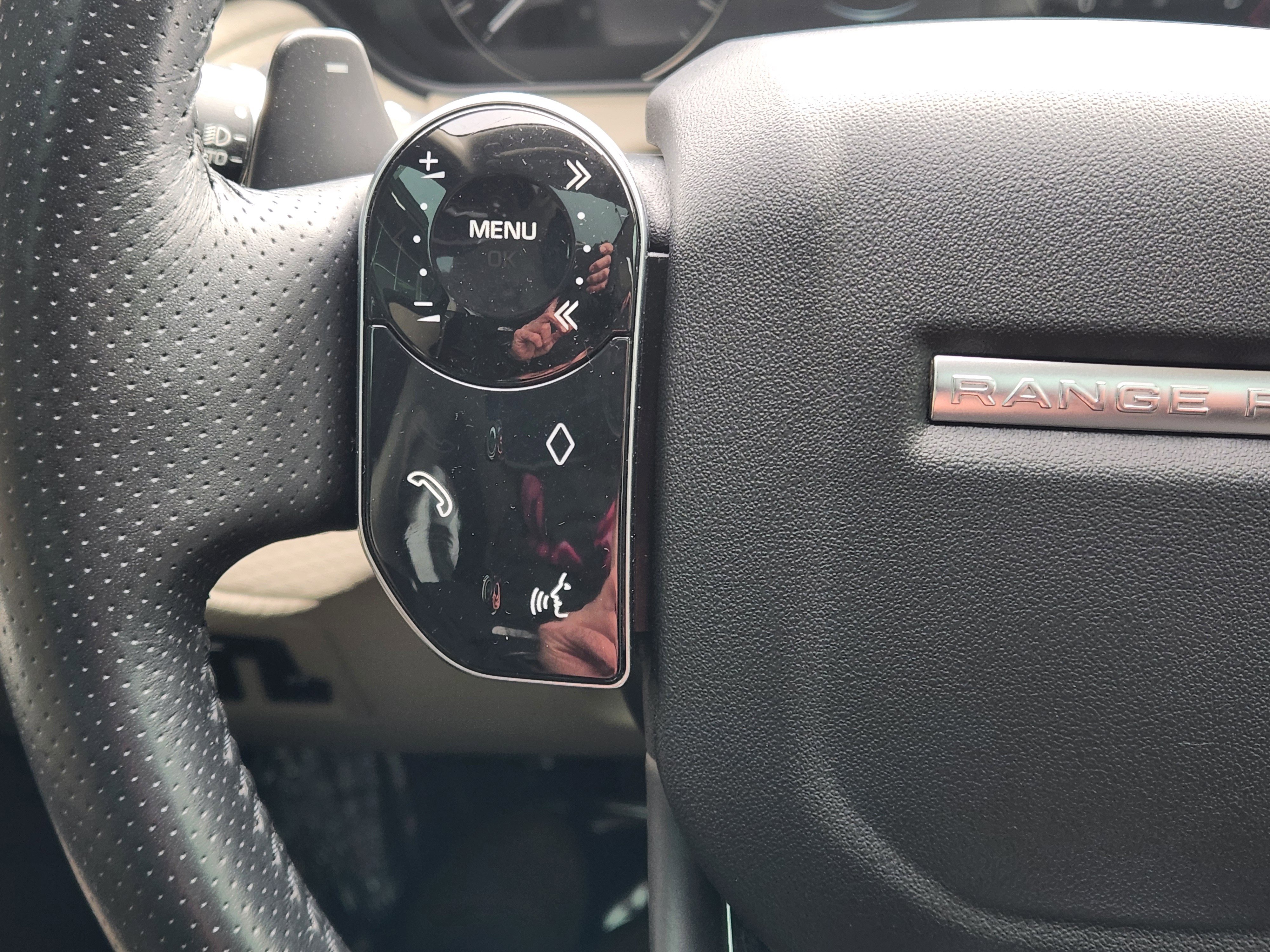 Used 2020 Land Rover Range Rover Velar S image 29