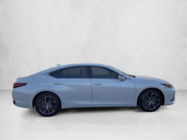Used 2023 Lexus ES 250 w/ Premium Package AWD/4WD image 4